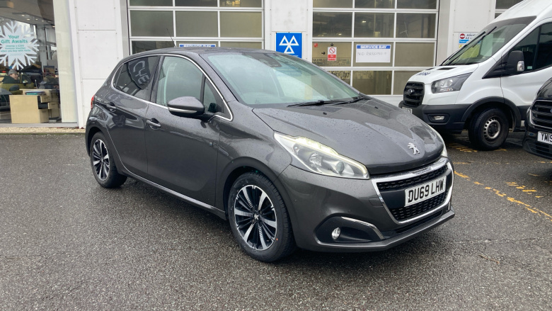 Peugeot 208 1.2 PureTech 82 Tech Edition 5dr [Start Stop] Petrol Hatchback